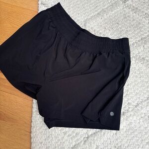 Athleta high rise weekender run shorts L